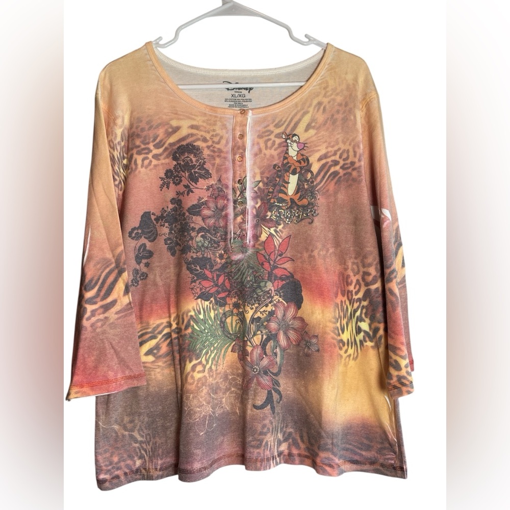 Disney Tigger Floral Leopard Print Henley Top XL Pink Boho Graphic Tee